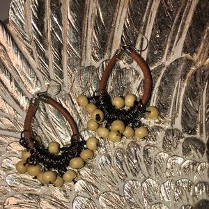 Super cute wooden dangling earrings